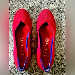 Gently worn Rothy’s slides